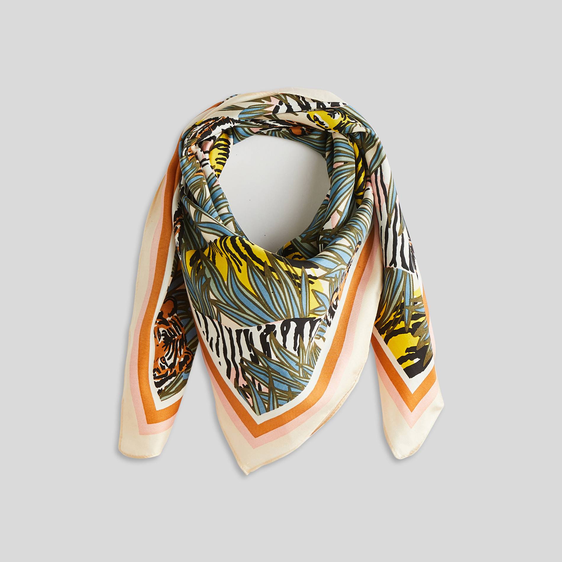 foulard-monoprix-065nbi-1.jpg